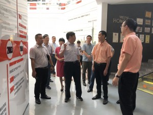 2018年7月17日，云南昭通市领导龙进等一行人到广东伟业铝厂集团有限公司、广东华昌铝厂有限公司进行调研。